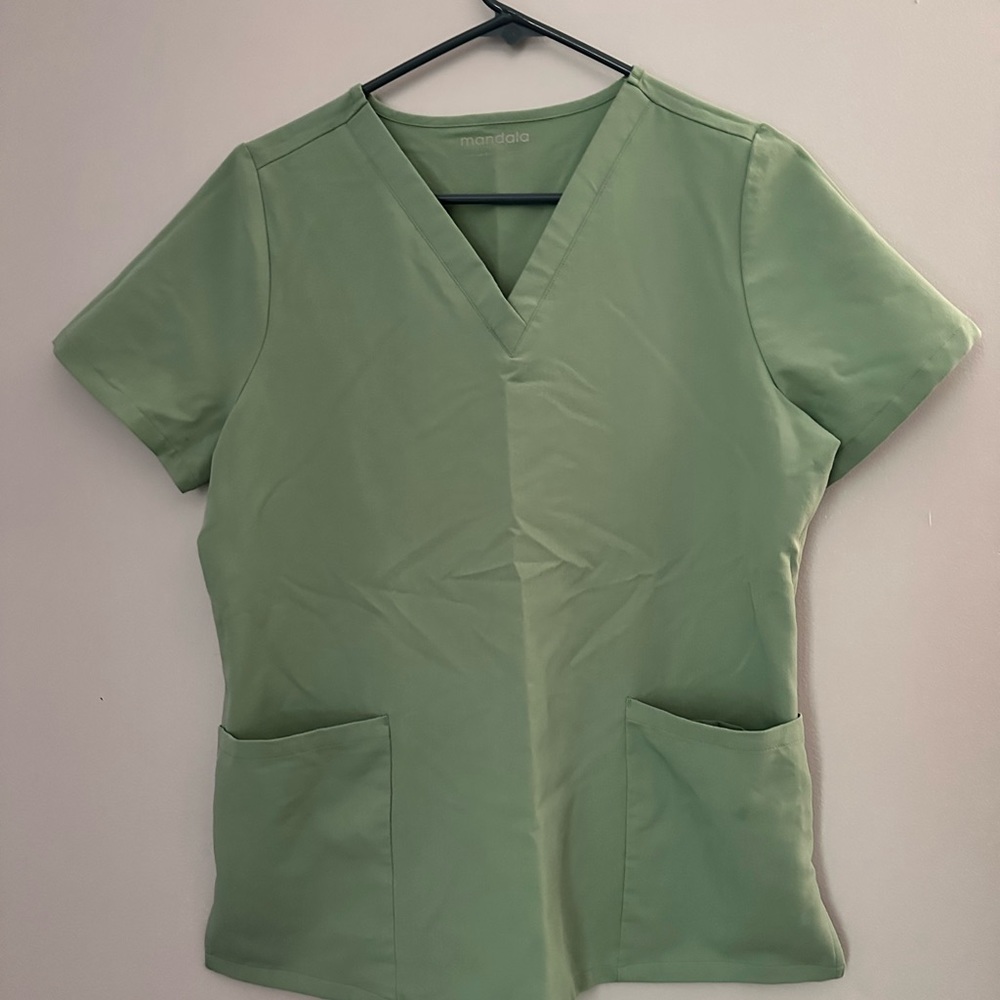 mandala jogger scrub set